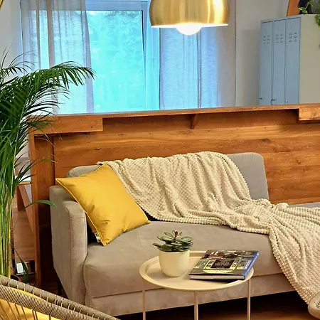 Art Farm I I Naehe Frankfurt I Messe Apartman Schoneck