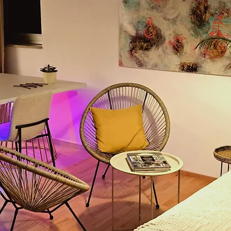 Art Farm I I Naehe Frankfurt I Messe Apartman *