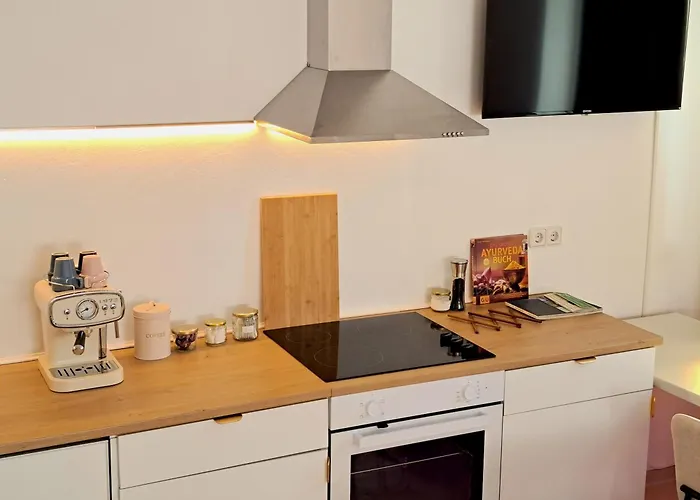 Art Farm I I Naehe Frankfurt I Messe * Schoneck